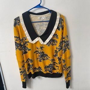 Black and yellow tiger top